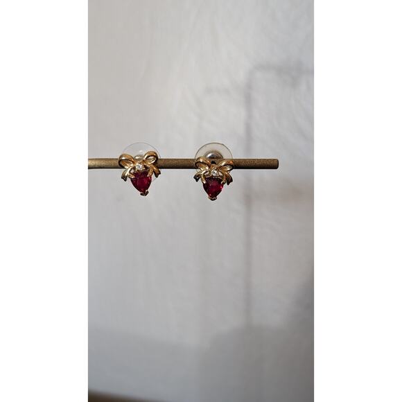 Red Crystal Heart Rhinestone Bow Gold Tone Stud Earrings - Picture 3 of 4